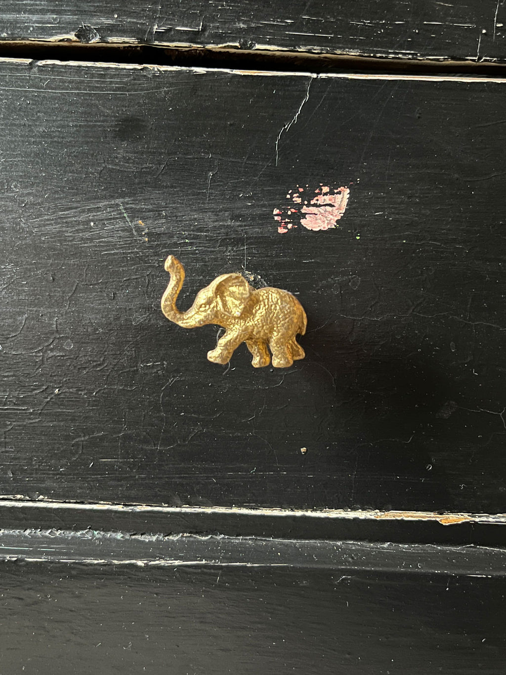 Elephant Shaped Metal Knob - Gold