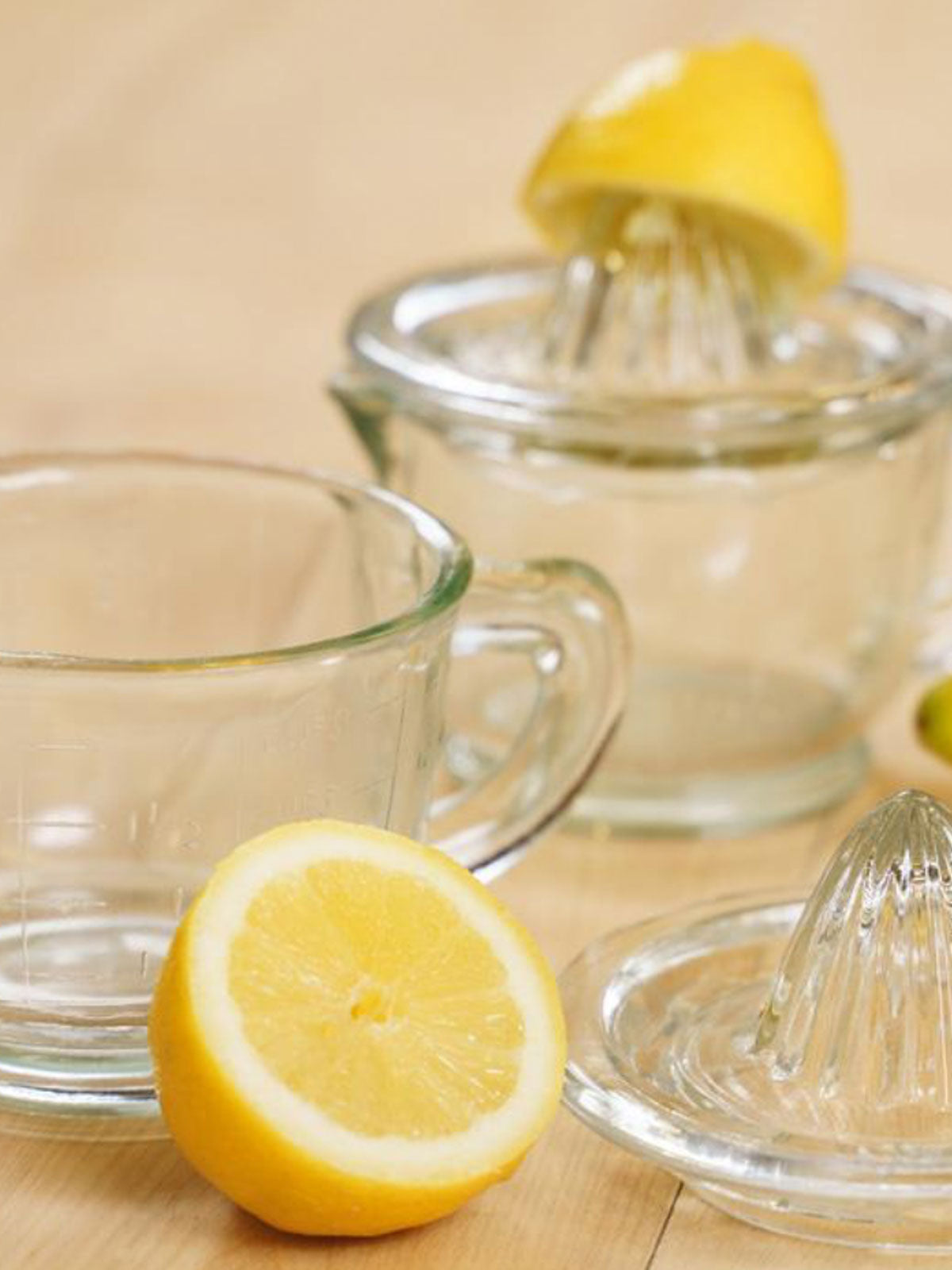 Glass Citrus Juicer and Jug