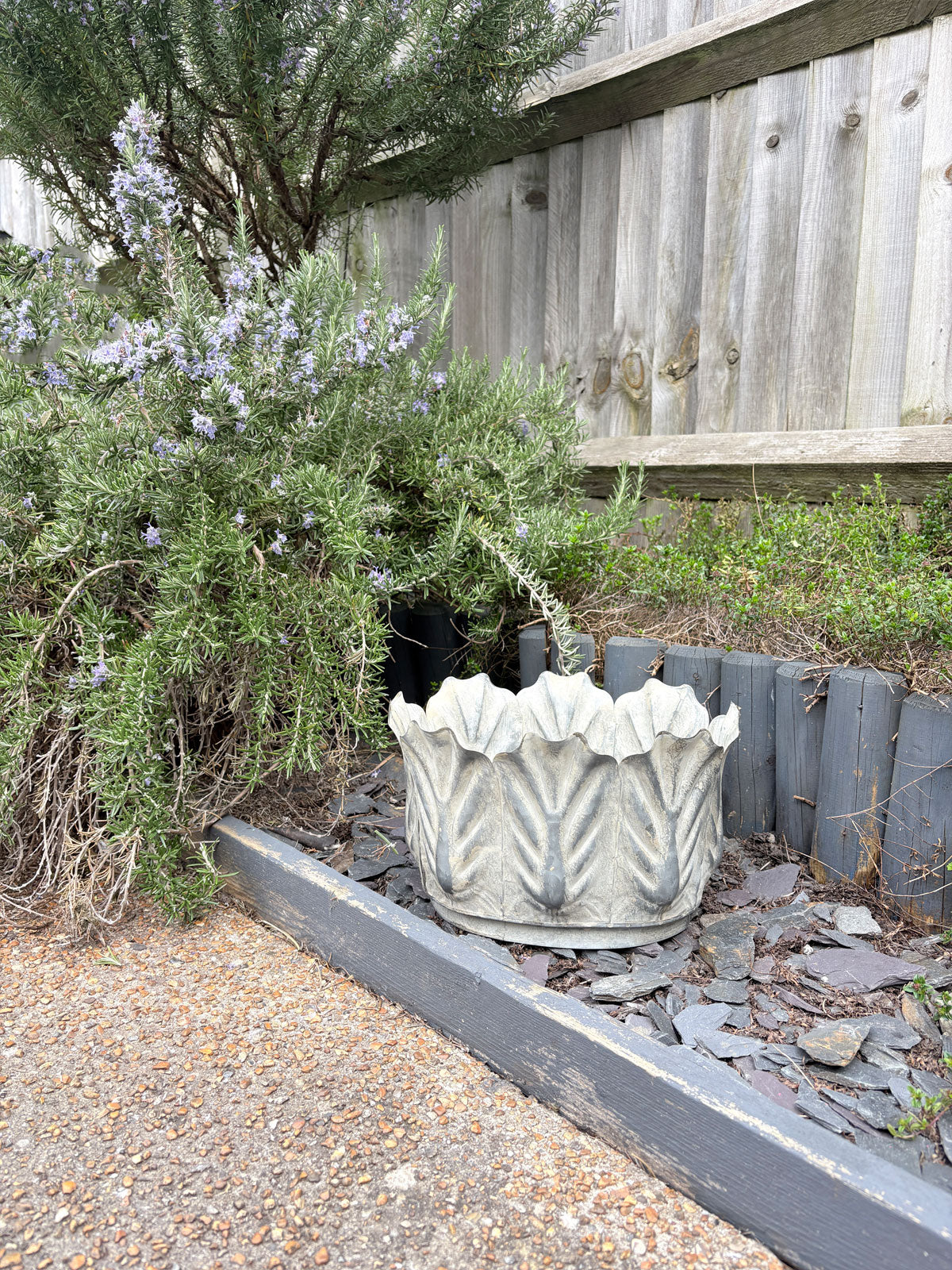 Metal Foliate Leaf Shaped Planter - 30cm