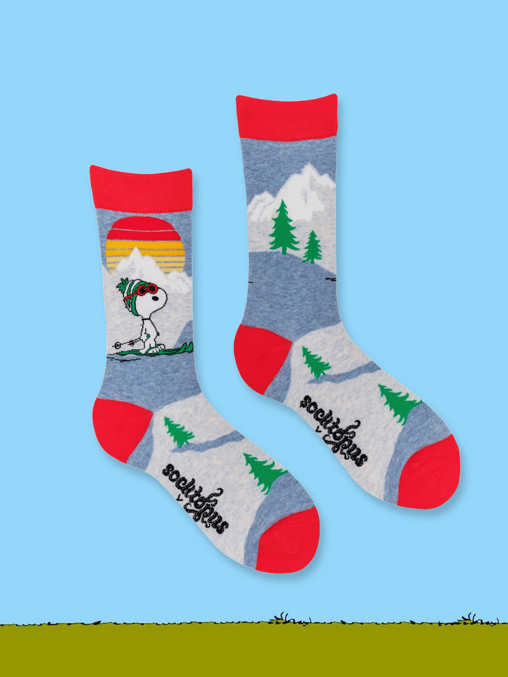 Peanuts Socks - Snoopy Ski Mountains