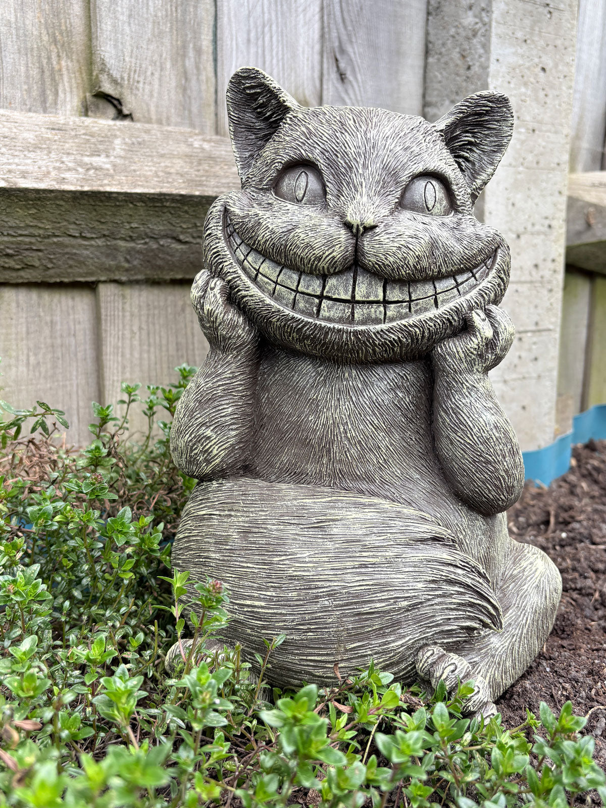 Alice Themed Garden Statue - Cheshire Cat
