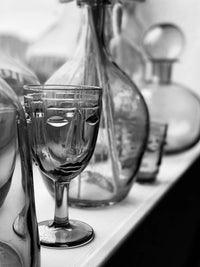 Deco Face Wine Glass - Smoke Grey