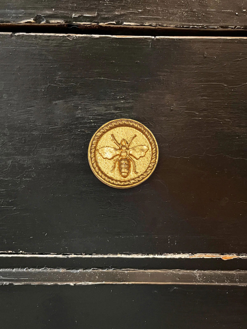 Bee Design Round Metal Knob - Gold