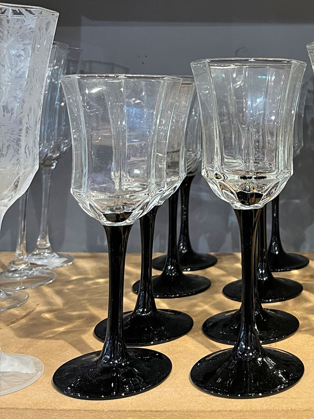 Vintage Octime Black Stem Wine Glass - 17.5cm