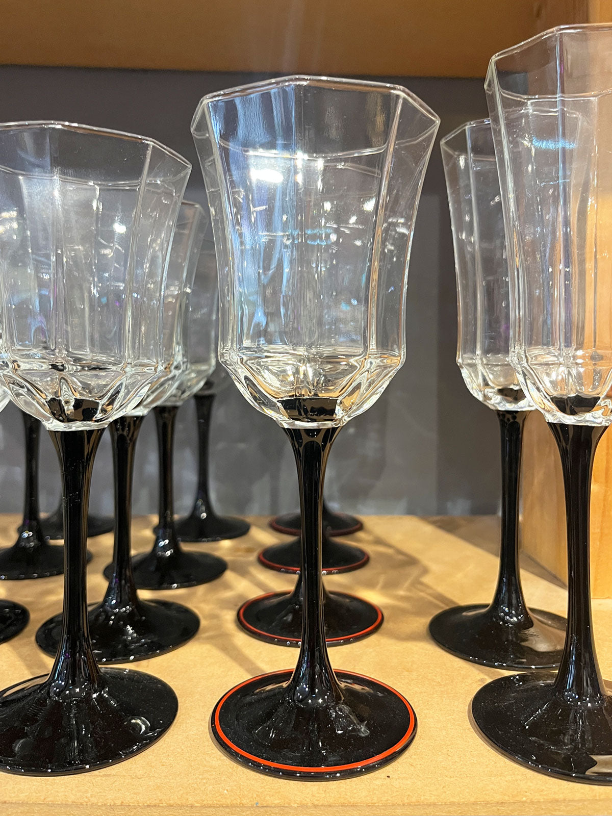 Vintage Octime Black Stem Wine Glass - 19.5cm