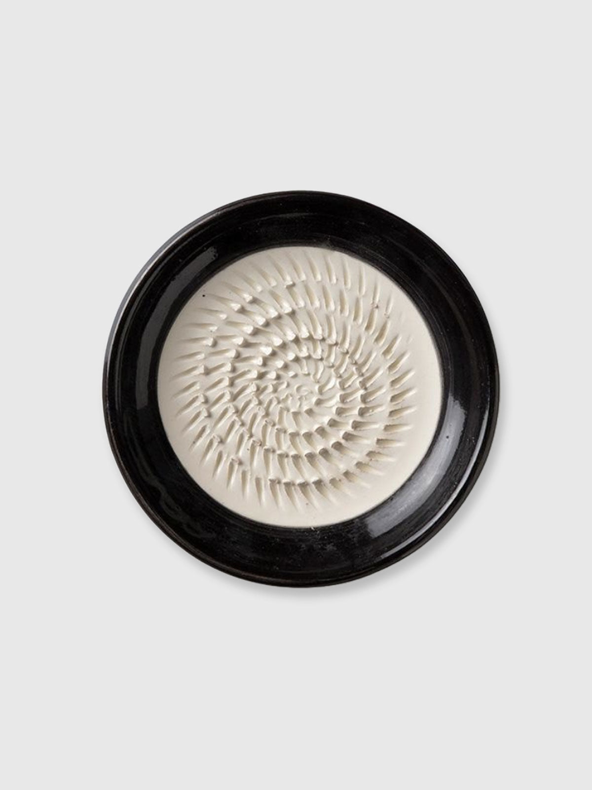 Traditional Spanish Ceramic Garlic Grater - Black & White Spot