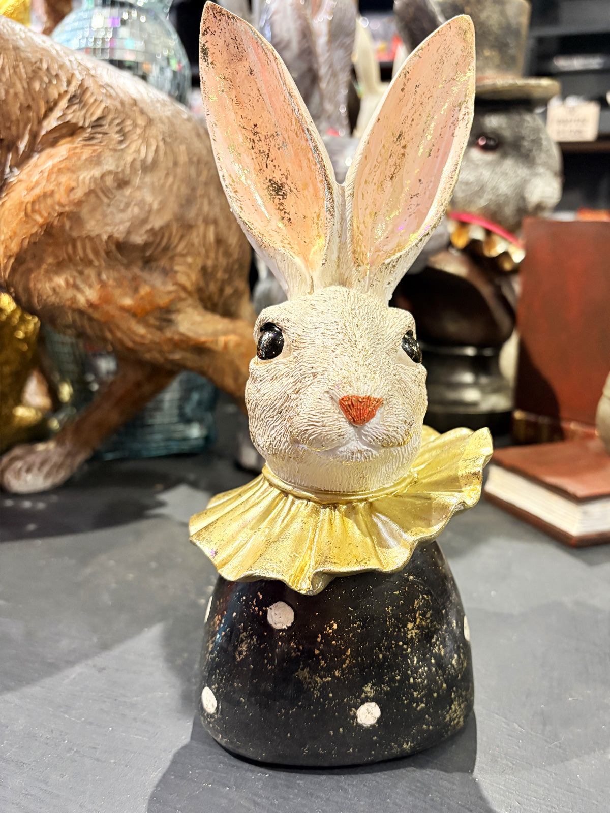 Rabbit Ruffle Bust - Gold & White