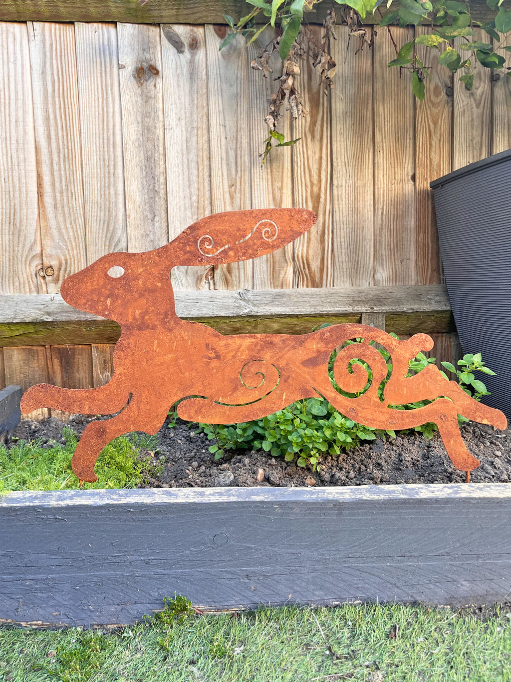 Metal Rusty 'Running Hare' Stake Sign