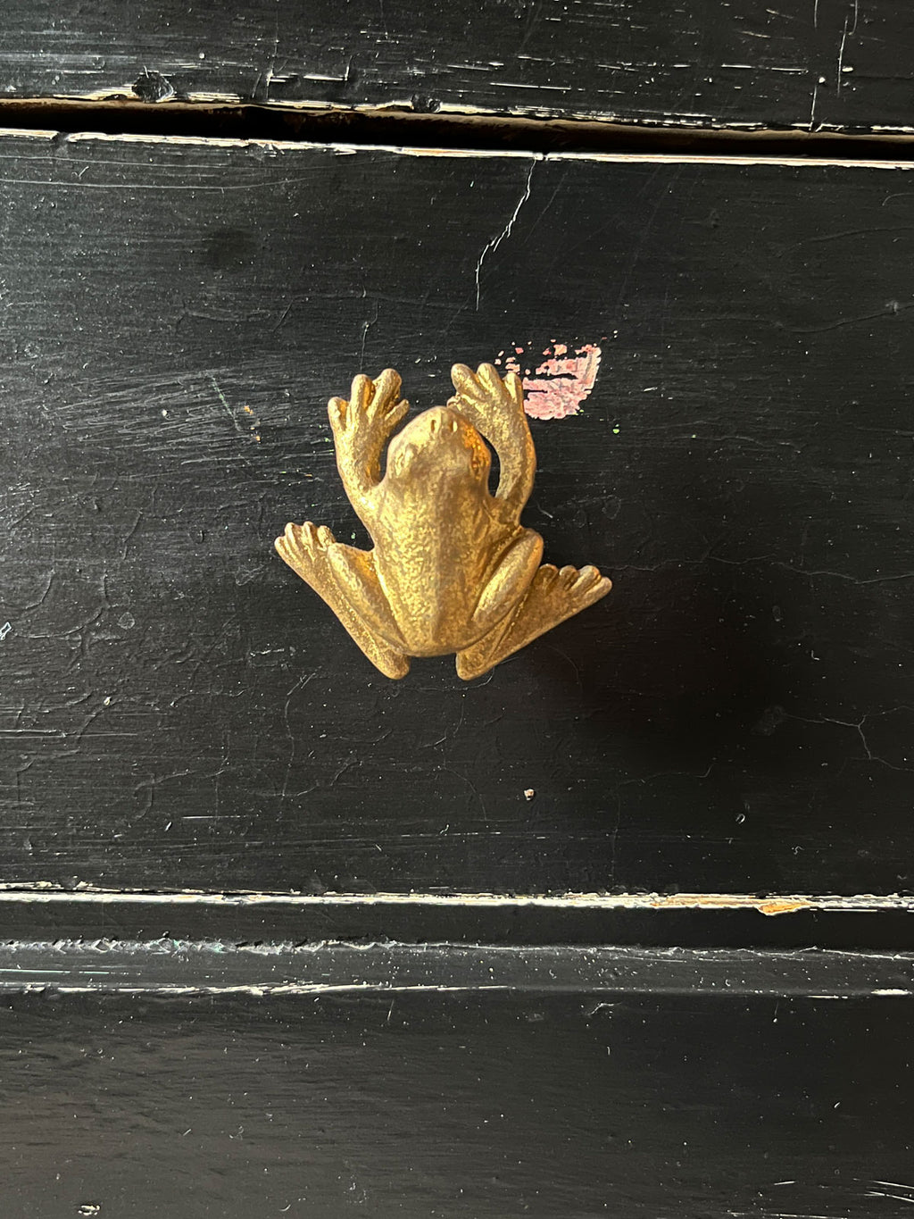 Frog Shaped Metal Knob - Gold