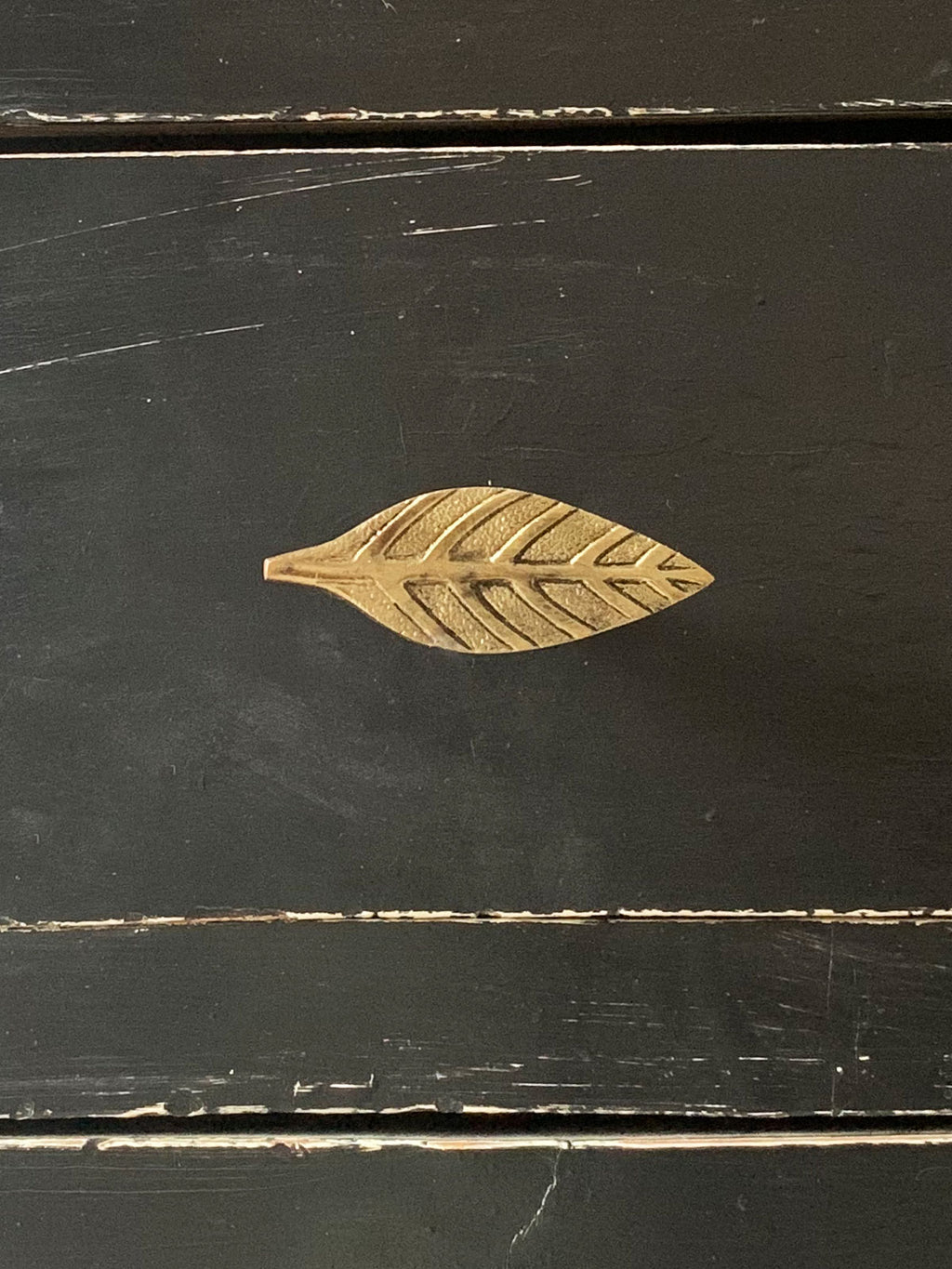 Leaf Design Metal Knob - Gold