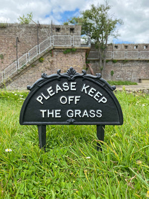 Please Keep Off The Grass - Cast Iron Stake Sign