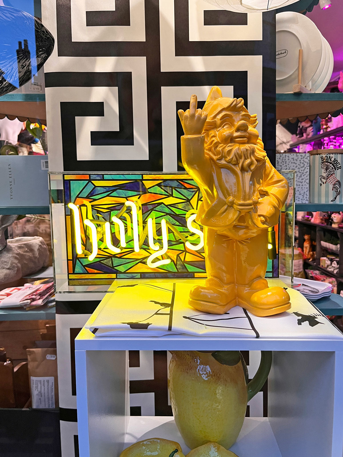 Naughty Finger Gnome 32cm - Yellow